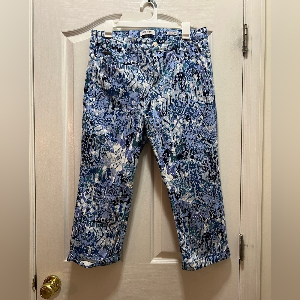 Nine West Chrystie Capri Pants Women 10 Blue Multi Soft Twill Stretch Cuffed